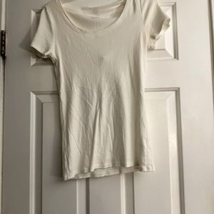 Women’s white tshirt